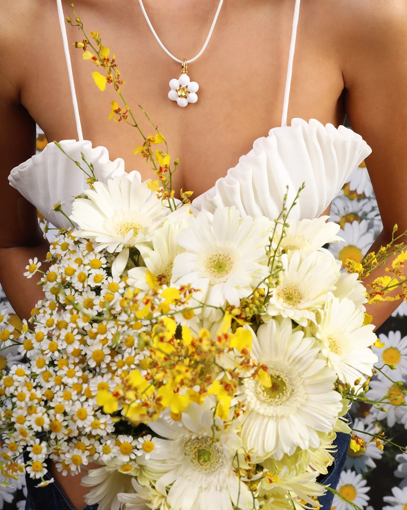 DAISY STRING NECKLACE sold by Emma Pills product image thumbnail 3