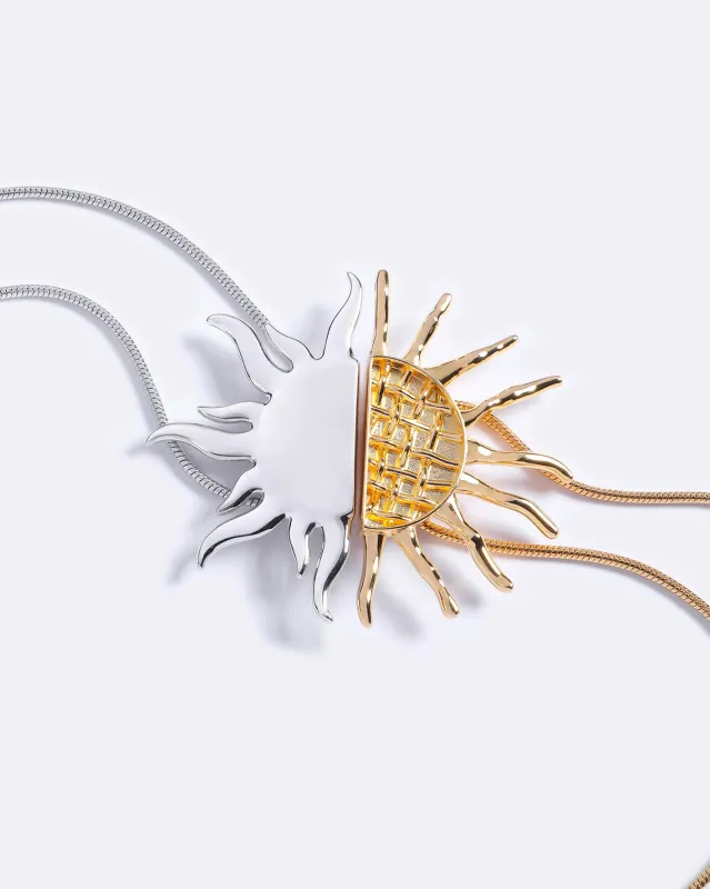 CHASING THE SUN STATEMENT CHAIN sold by Emma Pills