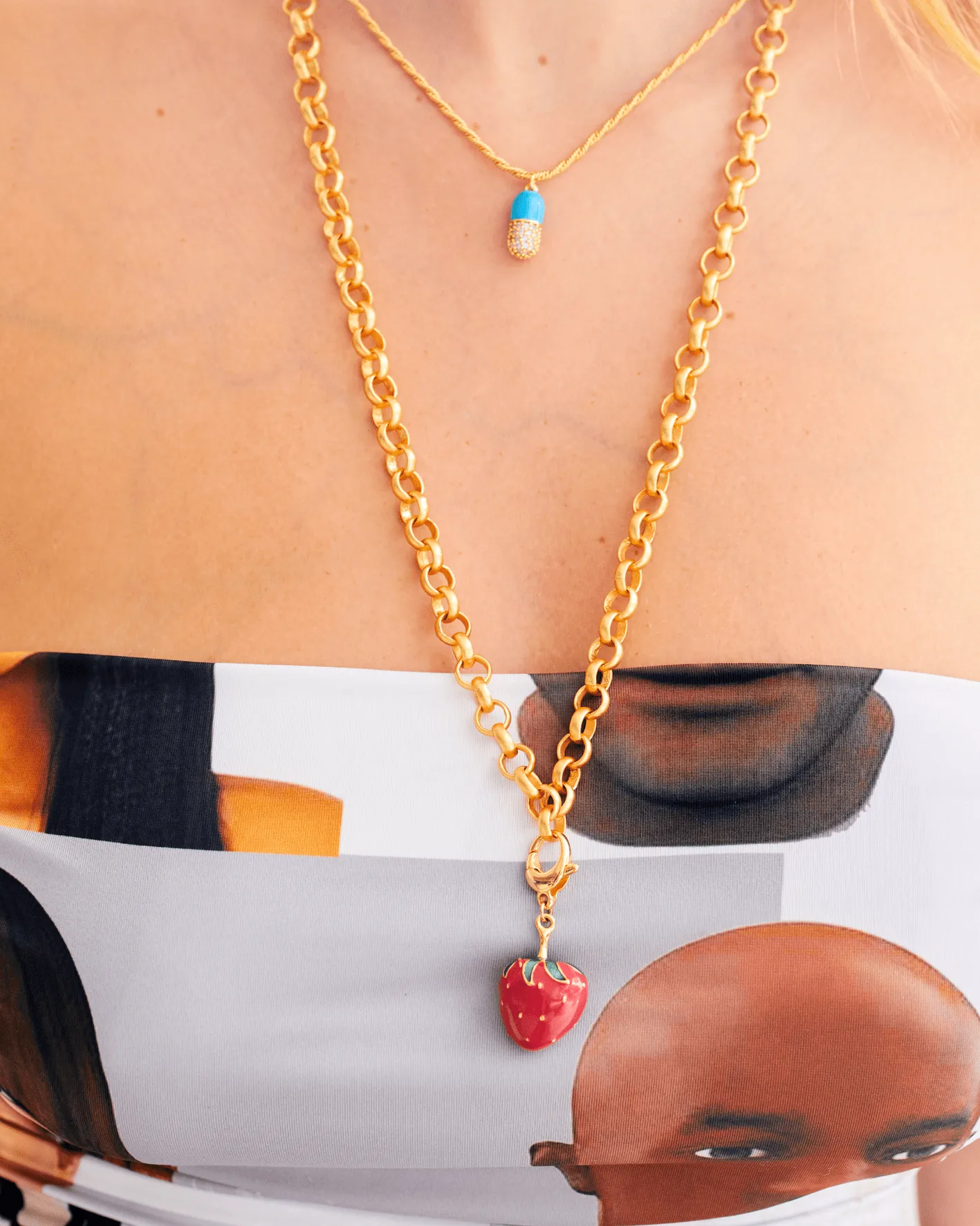 LOVE DRUG NECKLACE sold by Emma Pills product image thumbnail 3