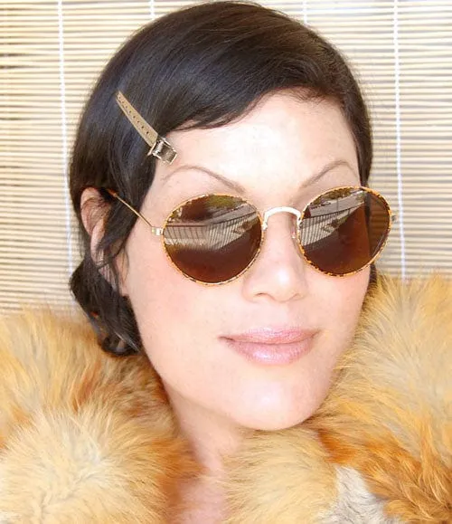 URBANA Amber 90s Classic Round Sunglasses sold by Giant Vintage product image thumbnail 3