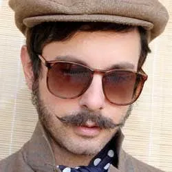 OATES Tortoise sold by Giant Vintage