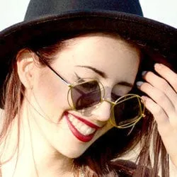 OBSCURA Gold/diamond sold by Giant Vintage