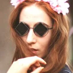 OBSCURA White/diamond sold by Giant Vintage