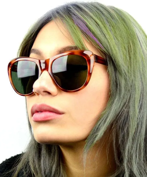 CHARMING Tortoise Cat-Eye Sunglasses sold by Giant Vintage product image thumbnail 4