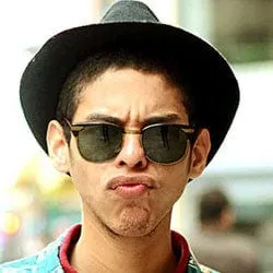 LOUIS Matte Black/Copper sold by Giant Vintage