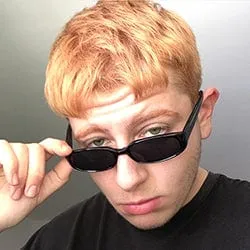 BOTZ Black sold by Giant Vintage