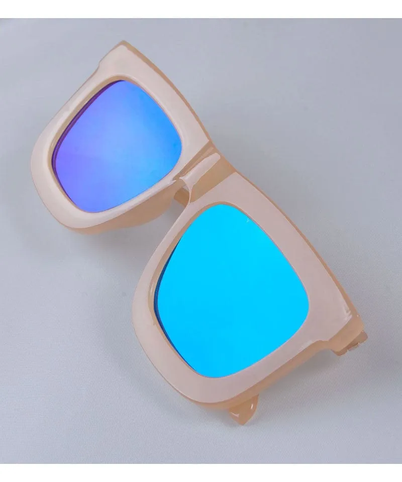 IZZY Wax Sunglasses sold by Giant Vintage product image thumbnail 3