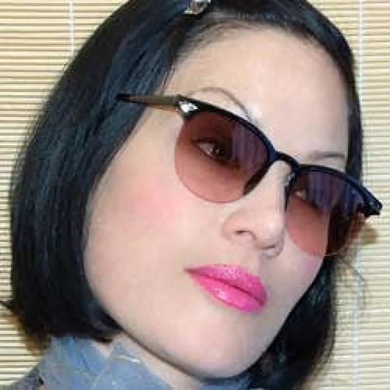 WREN Black/Amber sold by Giant Vintage