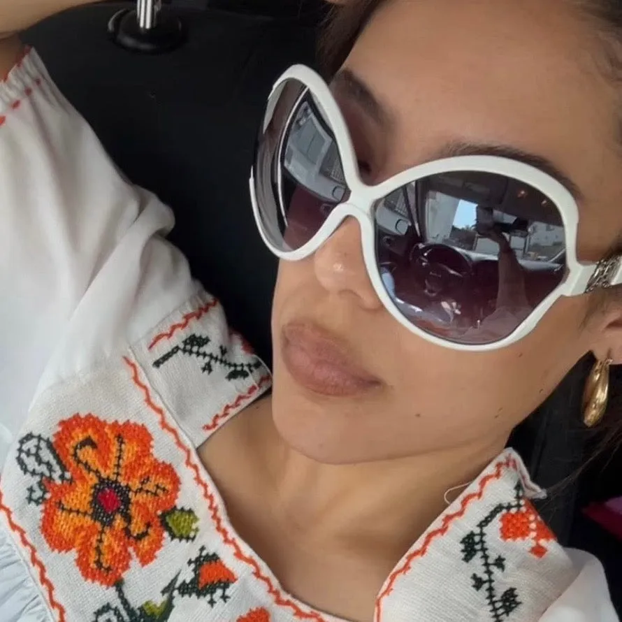 DO GOOD White sold by Giant Vintage product image thumbnail 2