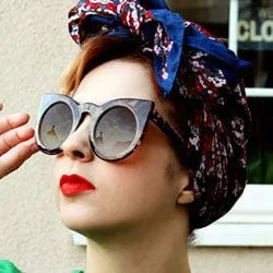 ZNOTZ Demi sold by Giant Vintage