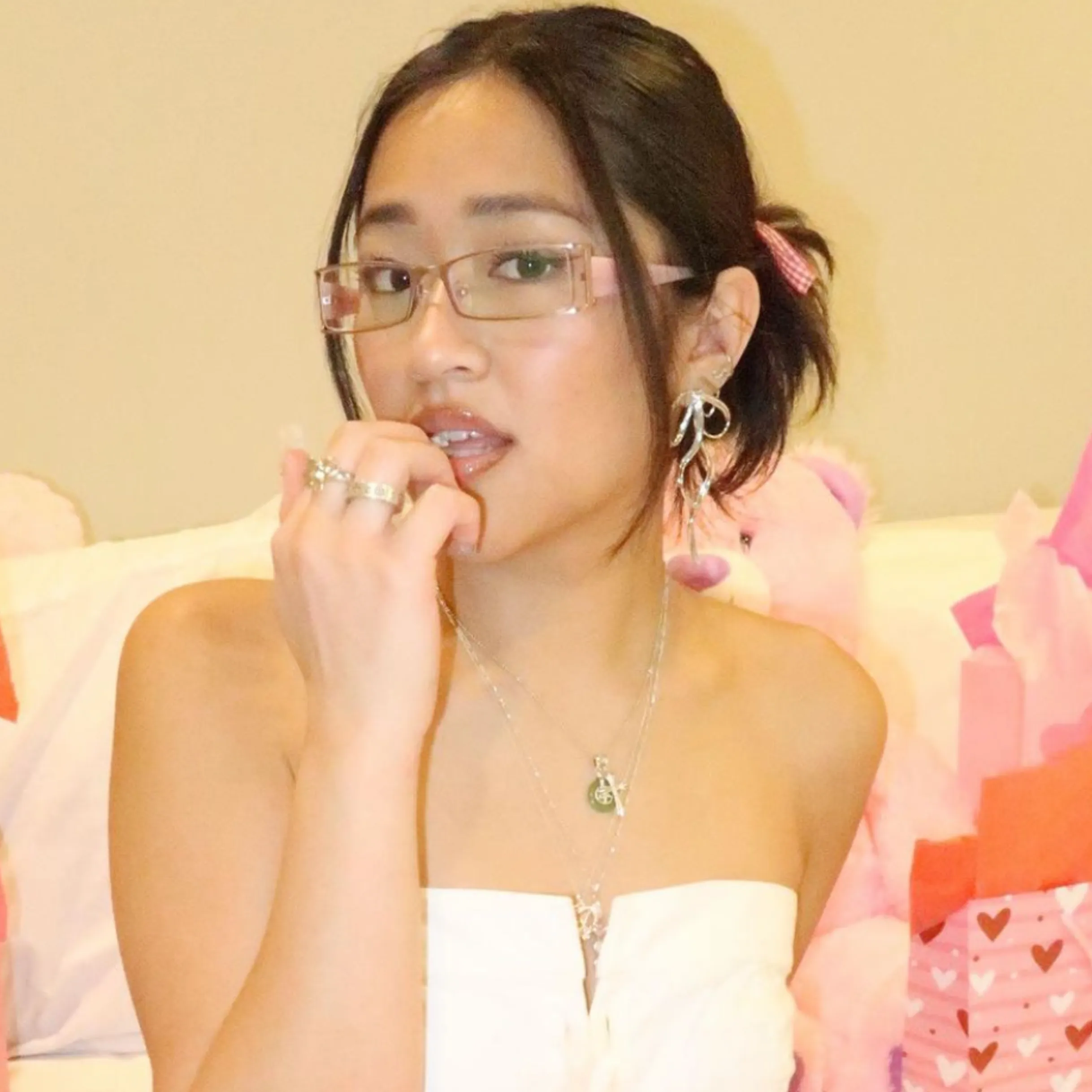 ADORN 90s Bayonetta Style Glasses | Premium sold by Giant Vintage product image thumbnail 2