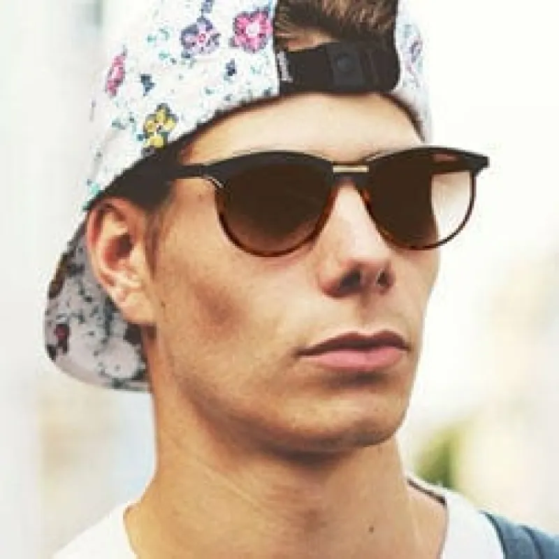 CAPE Tortoise sold by Giant Vintage