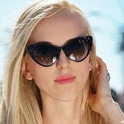 PIE solid Black sold by Giant Vintage