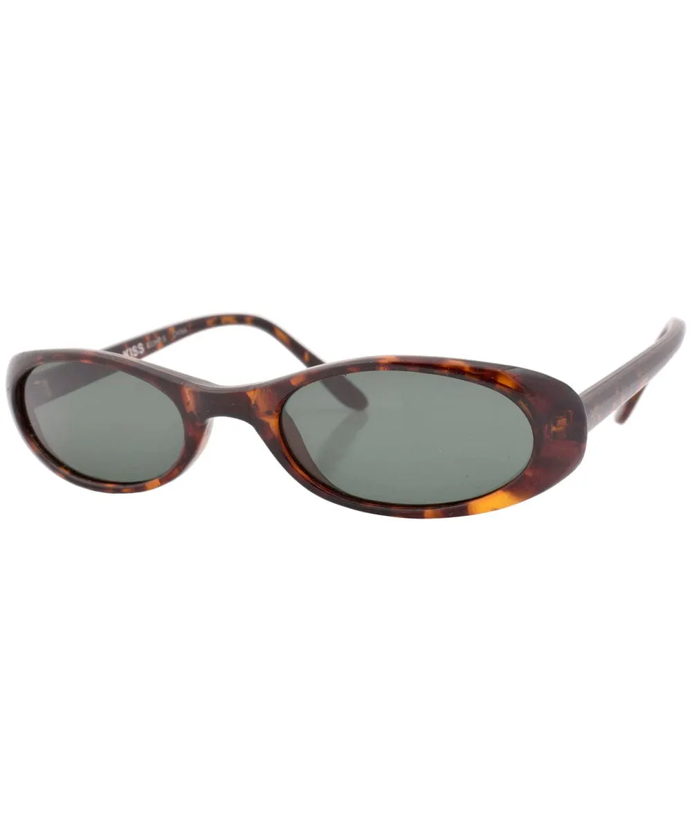 QUITIT Tortoise Oval Sunglasses sold by Giant Vintage product image thumbnail 2