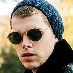 MISTER Demi Round Classic Sunglasses sold by Giant Vintage product image thumbnail 3