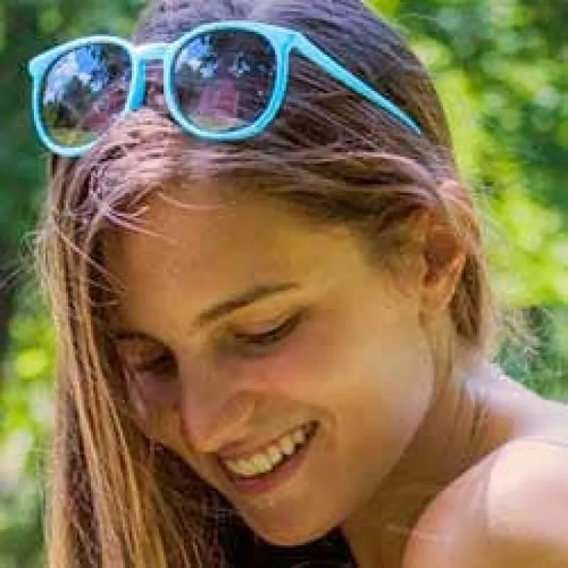 SCHOOLIO skye sold by Giant Vintage