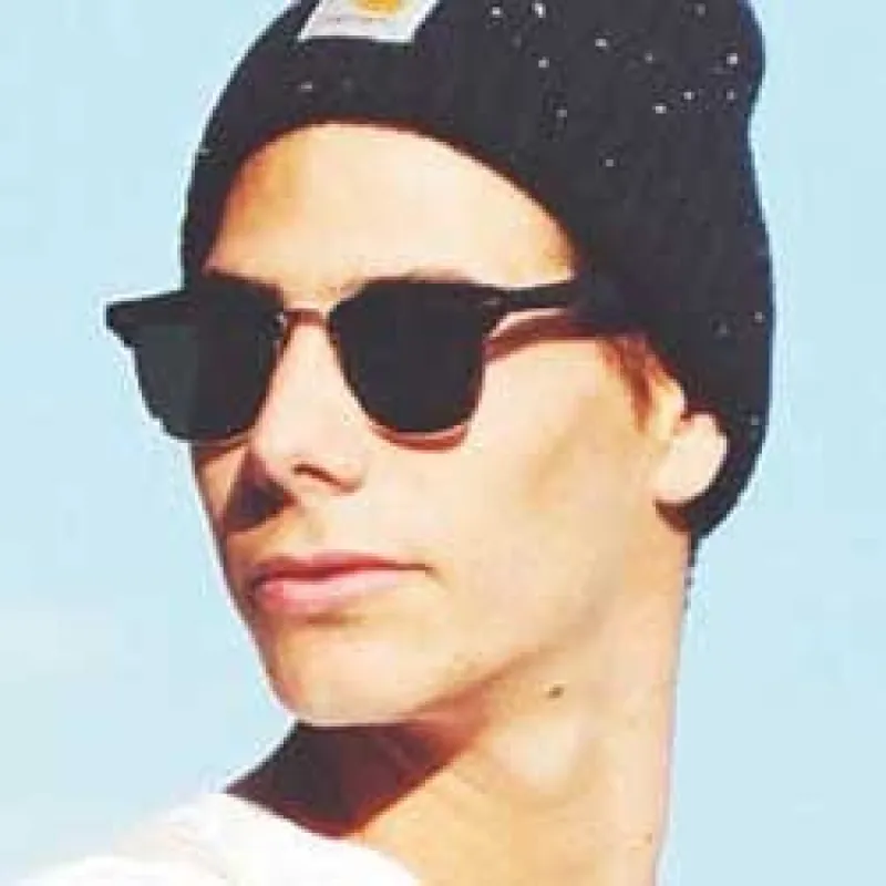 SKIPPER Black/Silver sold by Giant Vintage