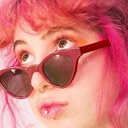 BESTEST Red sold by Giant Vintage