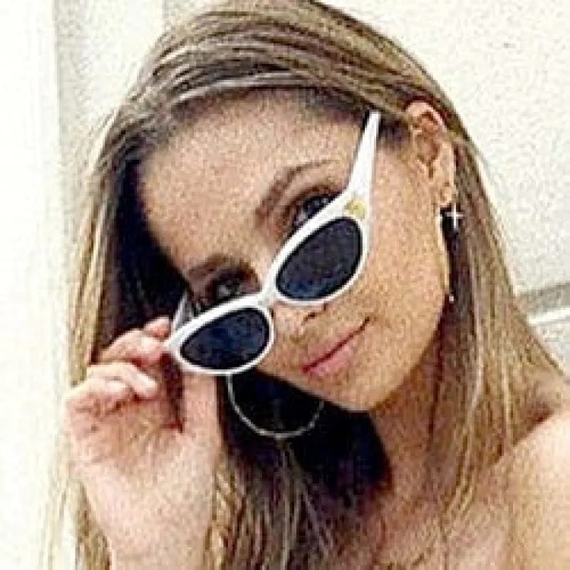 VA-VOOM White sold by Giant Vintage