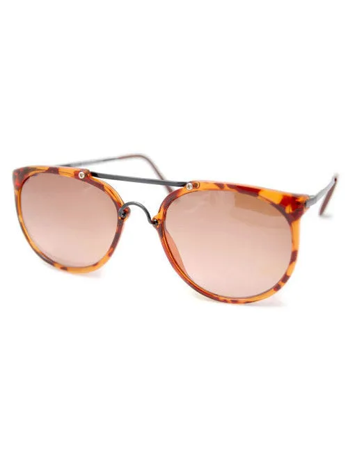 GO-GETTER Demi/Black 90s Sunglasses sold by Giant Vintage product image thumbnail 2