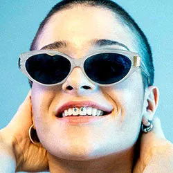 VA-VOOM Frost/Gold Cat-Eye Sunglasses sold by Giant Vintage product image thumbnail 3