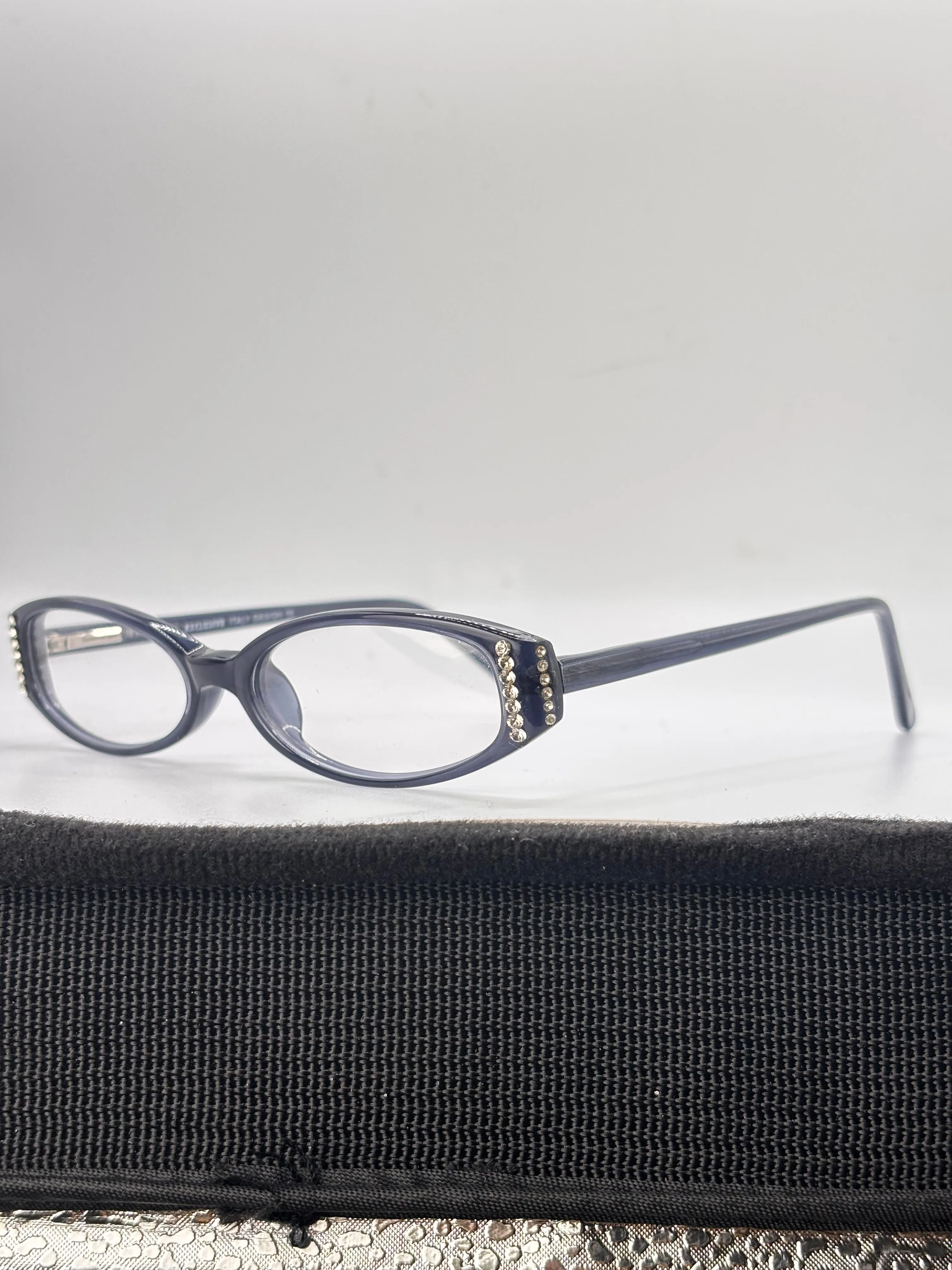 EXCLUSIVE Bayonetta Office Siren Glasses sold by Giant Vintage product image thumbnail 2