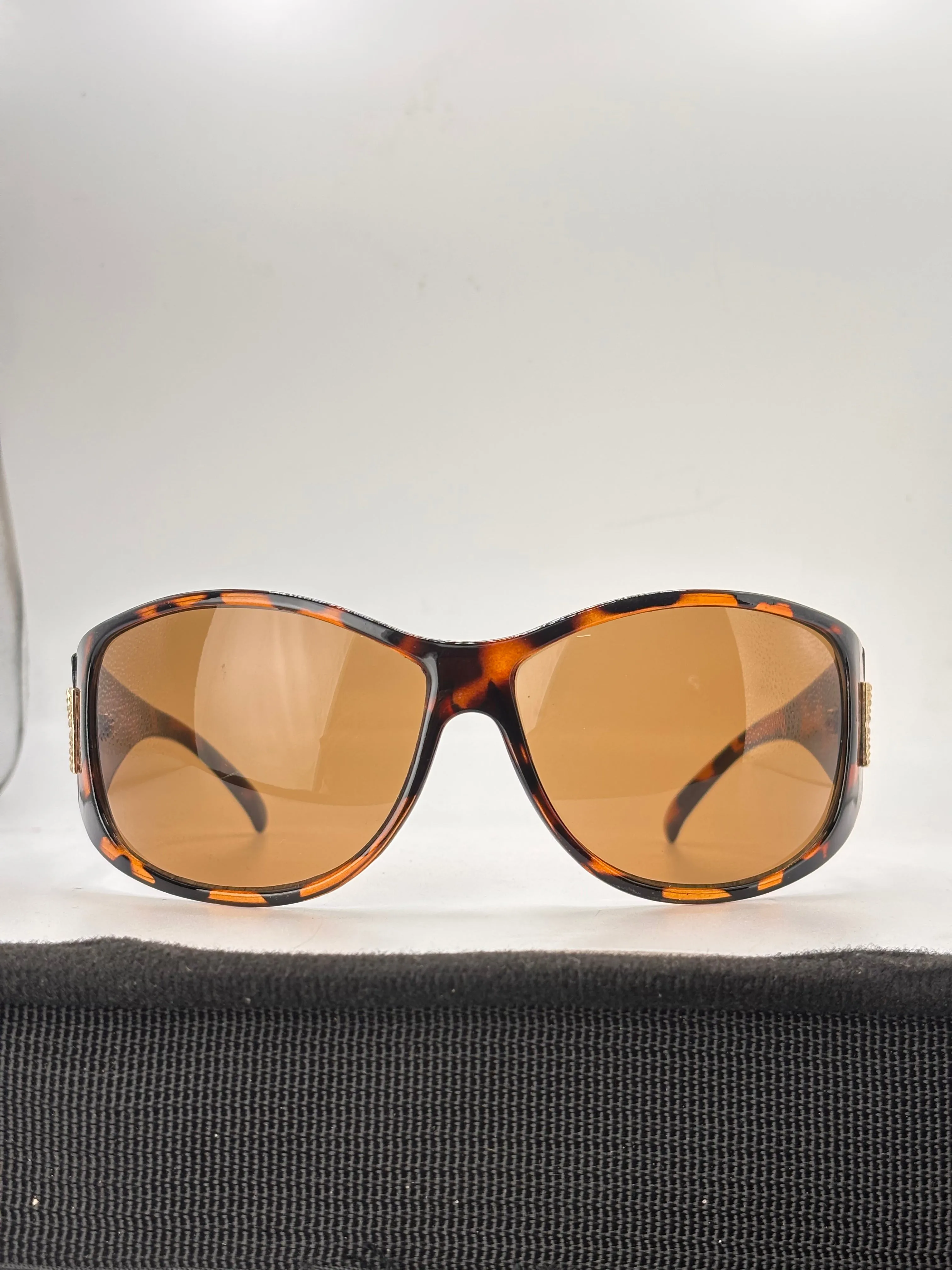 COMMAND Shield Sunglasses sold by Giant Vintage product image thumbnail 4