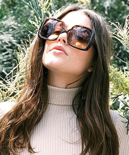 JOJO Tortoise/Amber Oversized Sunglasses sold by Giant Vintage product image thumbnail 3