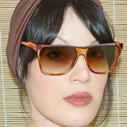 TELEPHONE Demi sold by Giant Vintage