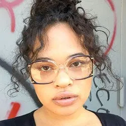 CAMEO Crystal/Black sold by Giant Vintage