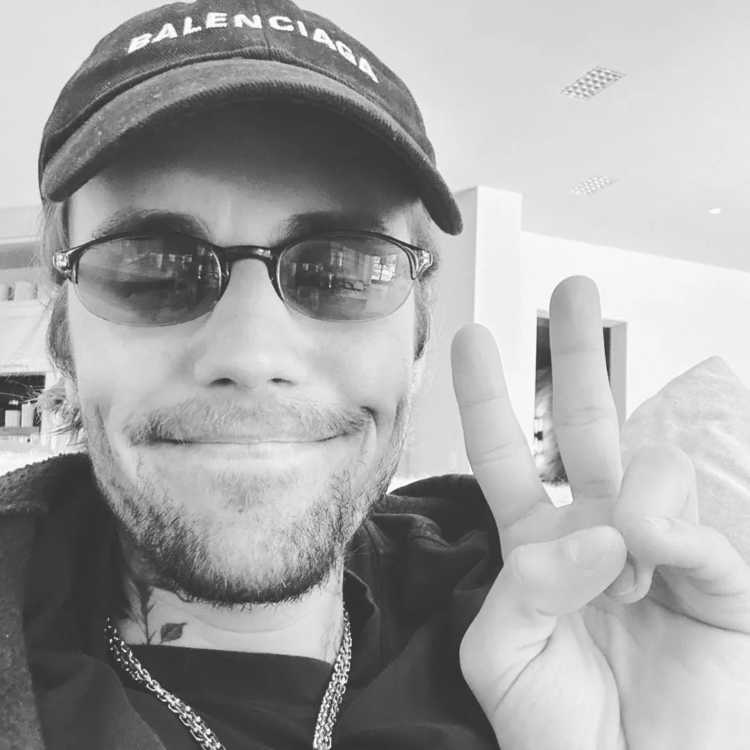 HOFF Semi-Rimless 90s Sunglasses *As Seen On: Justin Bieber & Hailey Bieber* sold by Giant Vintage product image thumbnail 2