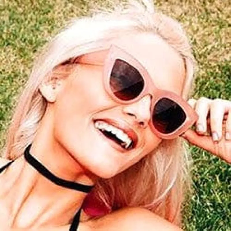 KIZZY Pink sold by Giant Vintage