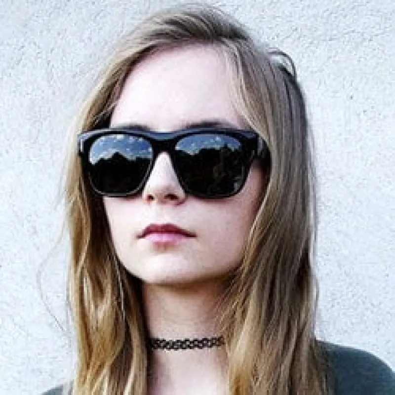 TIDES Black sold by Giant Vintage