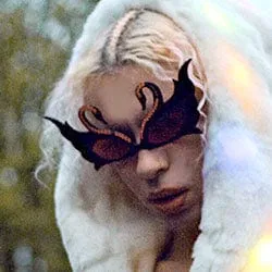 PUT-ON Black/Pink sold by Giant Vintage