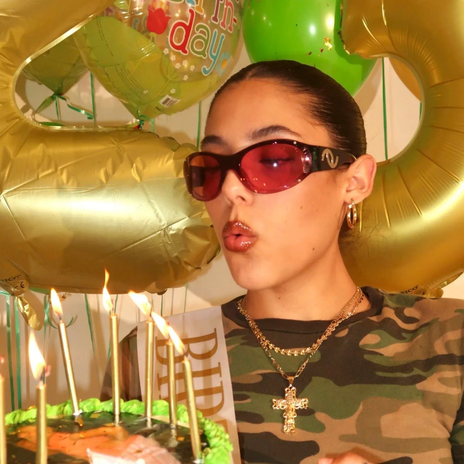 DELUSIONAL Round Y2K Sunglasses sold by Giant Vintage product image thumbnail 4