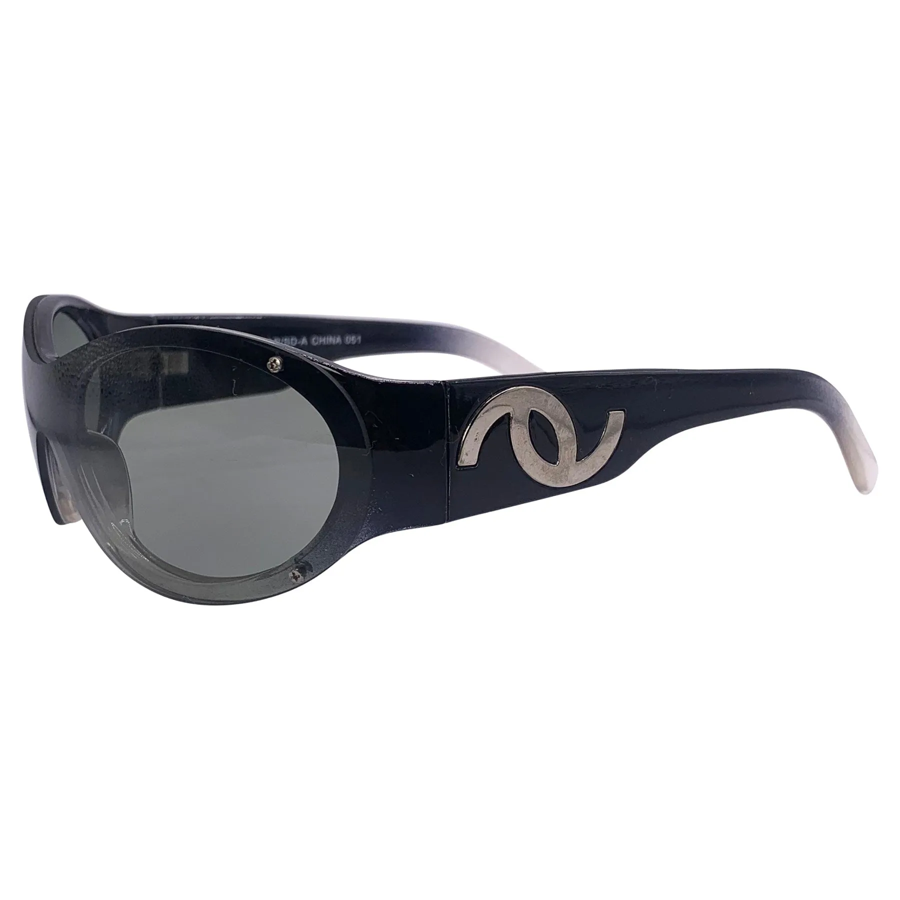 DELUSIONAL Round Y2K Sunglasses sold by Giant Vintage product image thumbnail 2