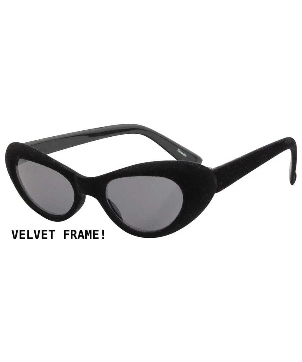 SNUGGLY Black/Smoke sold by Giant Vintage product image thumbnail 2