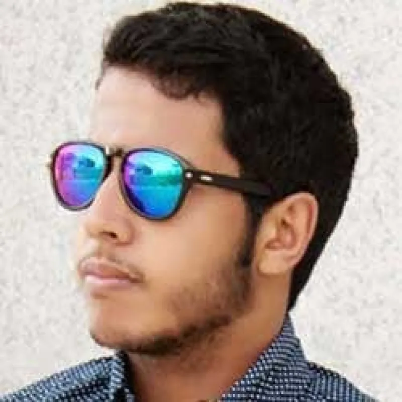 TRAVELLER Black/Aqua sold by Giant Vintage