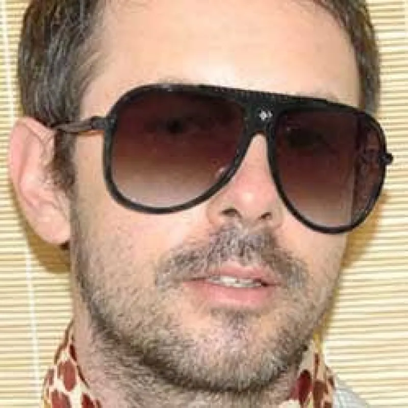 MR. LEE Black sold by Giant Vintage