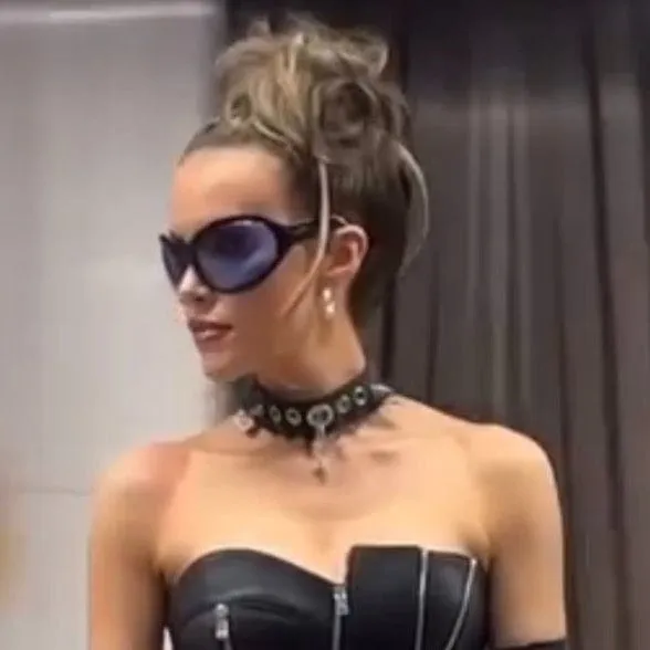 BIGGIE 90s Oversized Bug-Eye Sunglasses sold by Giant Vintage product image thumbnail 2