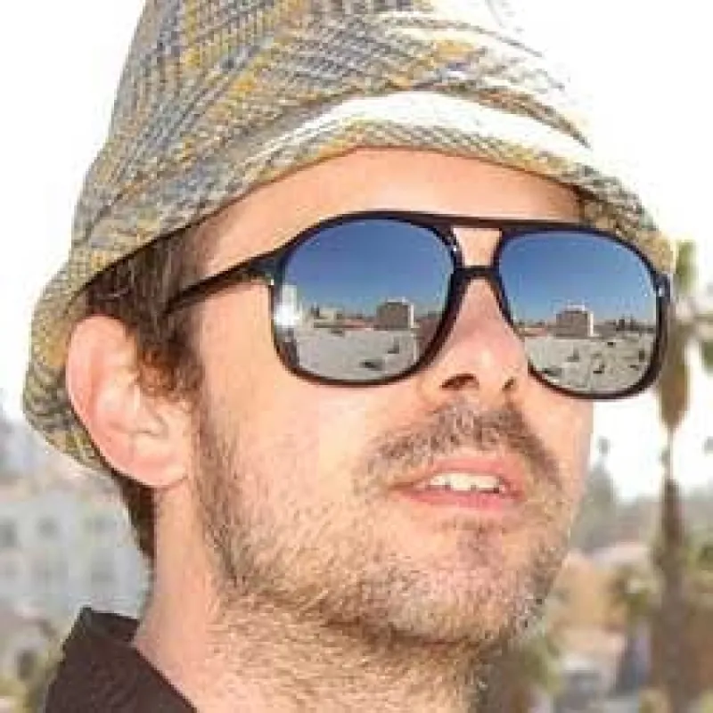 MR. MAN Black/Mirrored sold by Giant Vintage