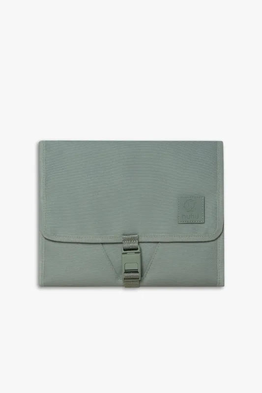 Go Anywhere Changing Wallet / Outdoorsy Sage sold by Huhu