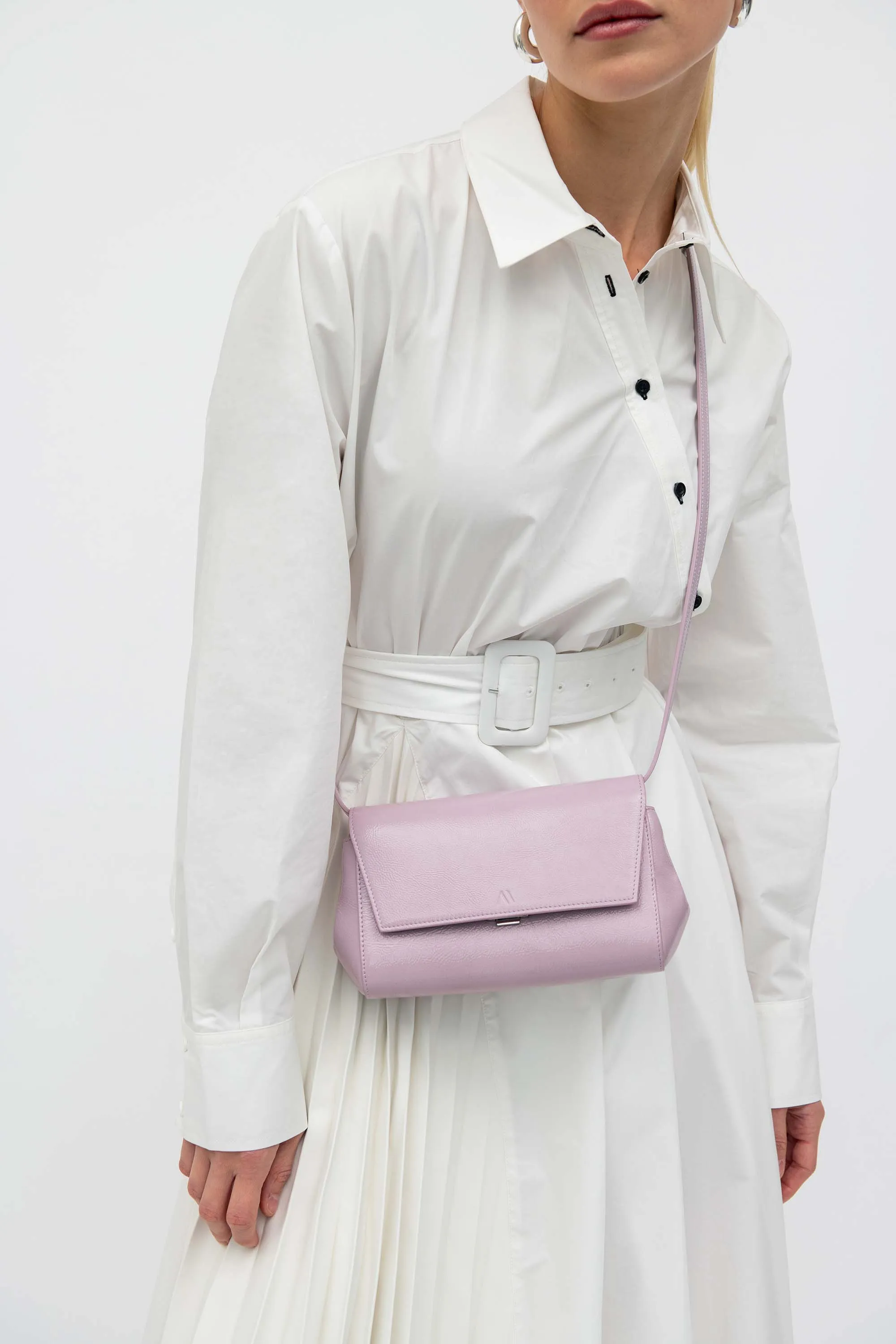 Ikon Clutch - naplack light lilac sold by Kaai nv product image thumbnail 3