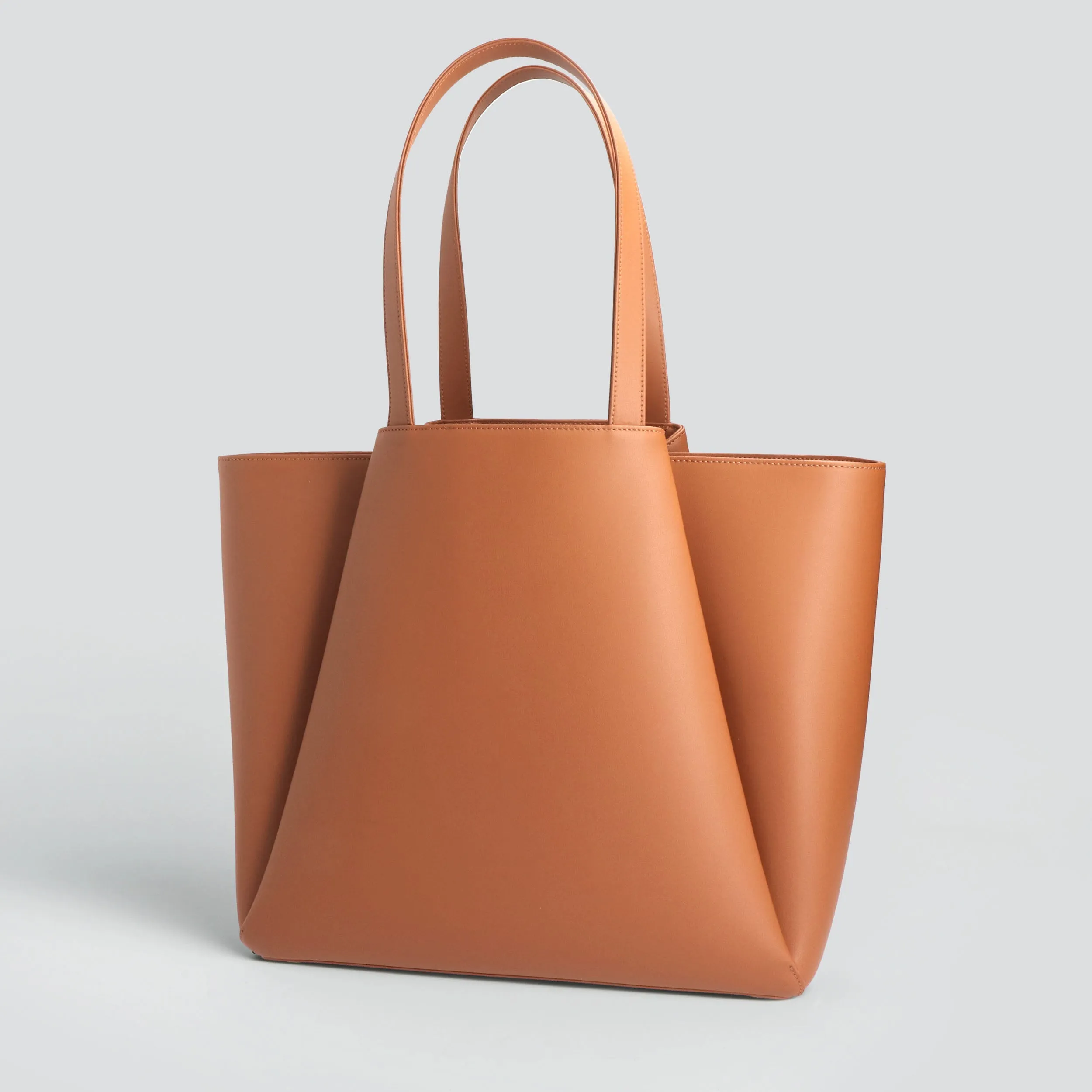 Vegan Pyramid - cognac sold by Kaai nv product image thumbnail 5