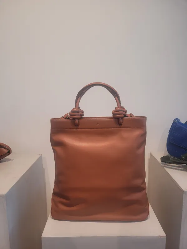 Loop - nappa cognac - Showroom sold by Kaai nv