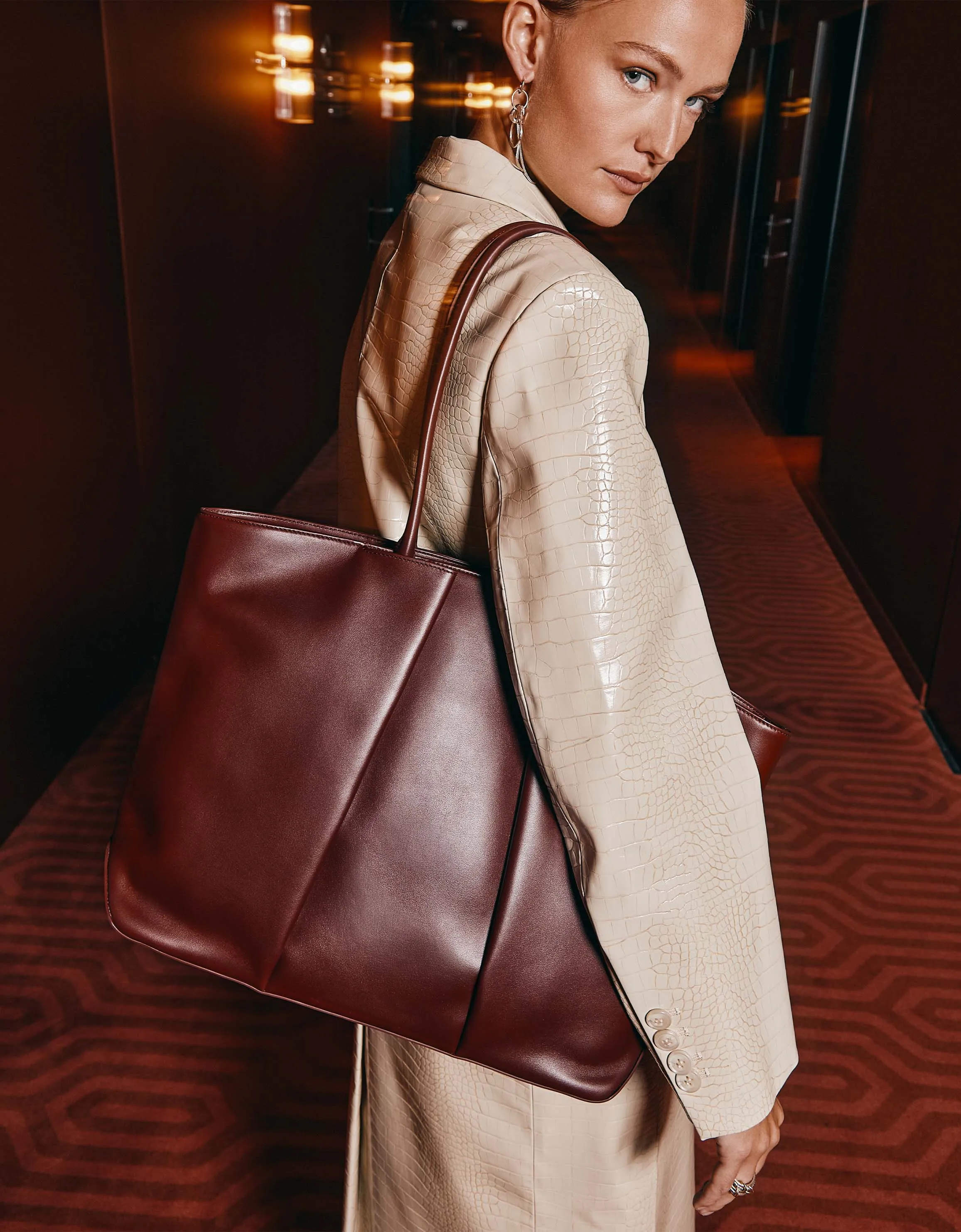 Horizon - soft touch garnet brown sold by Kaai nv product image thumbnail 4