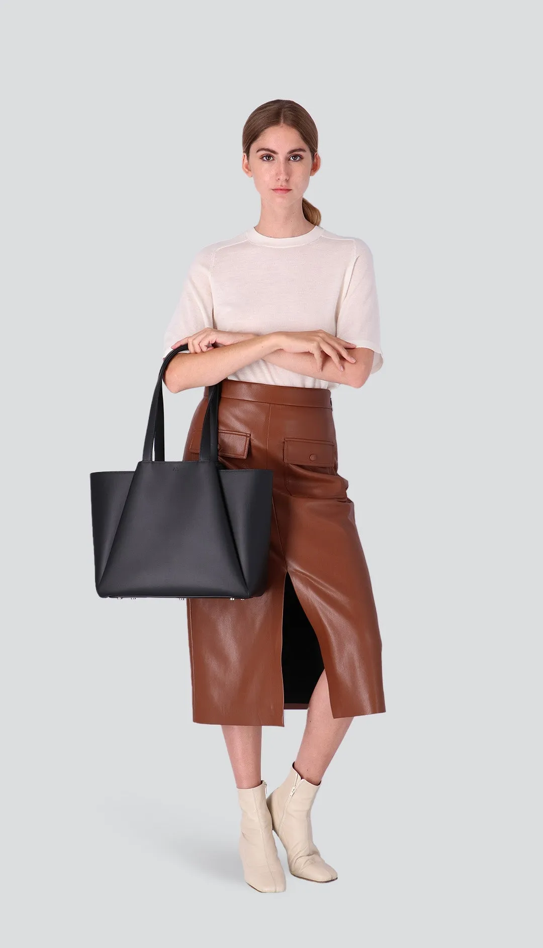 Midi Pyramid - black sold by Kaai nv product image thumbnail 3