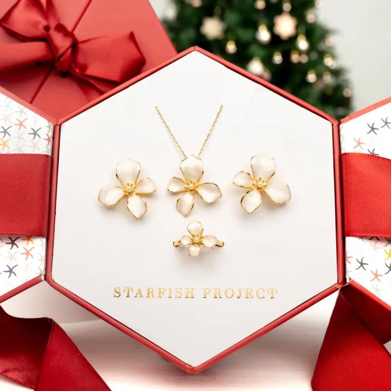 Bloom Gift Set in Tuscan Tan sold by Starfish Project