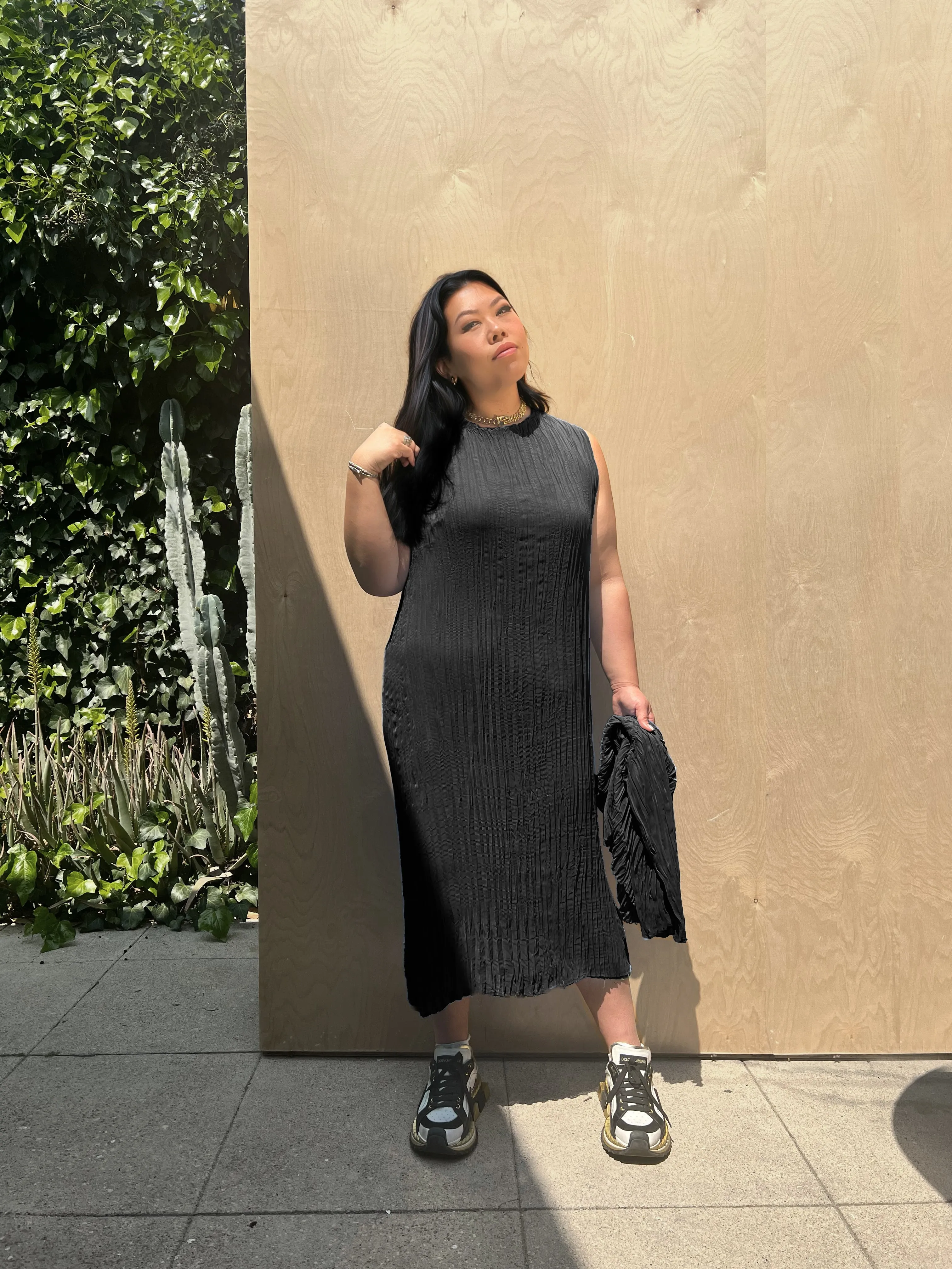 Pleated Maya and Jaya set- Black sold by Baacal