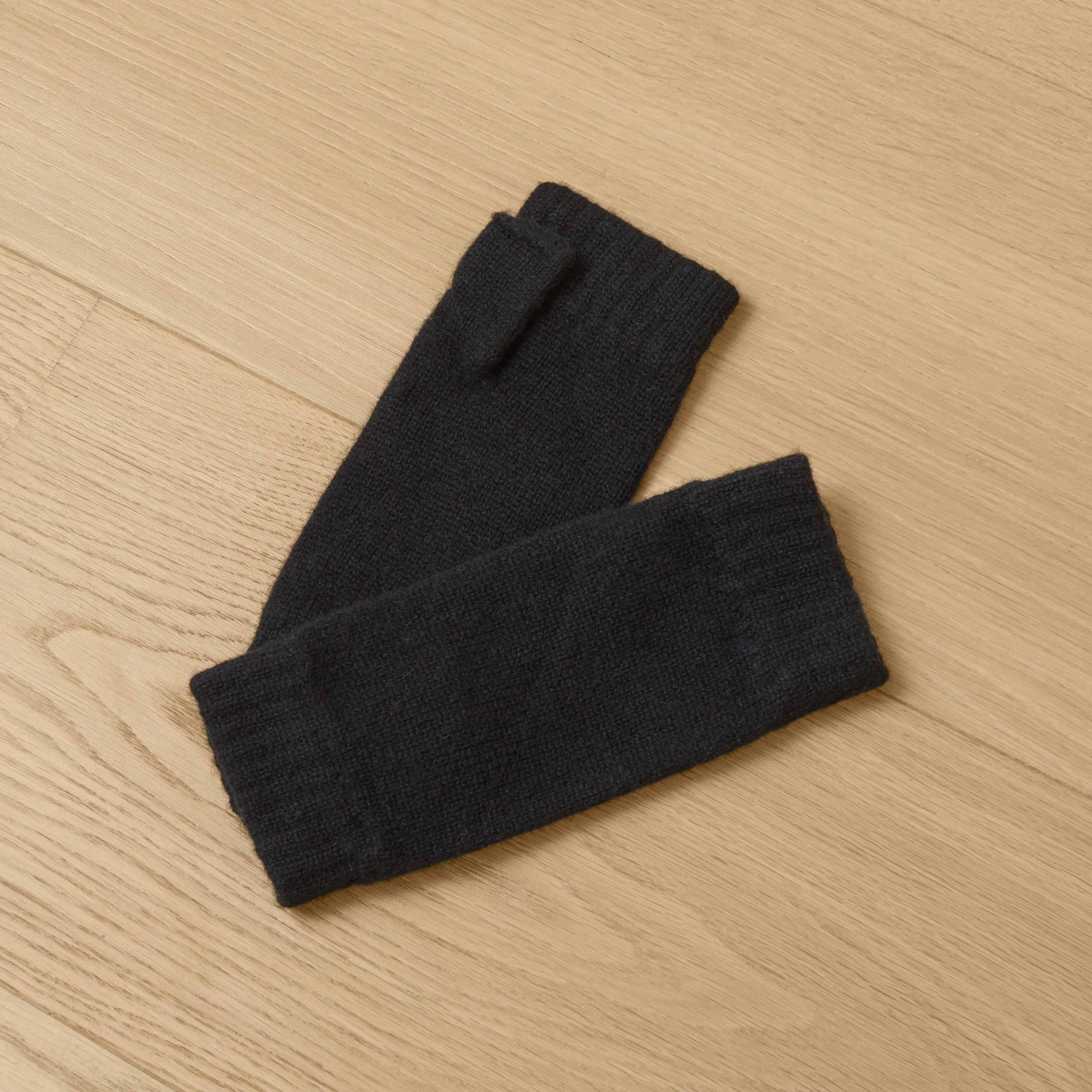 Black Cashmere Wrist Warmer sold by EF Collection